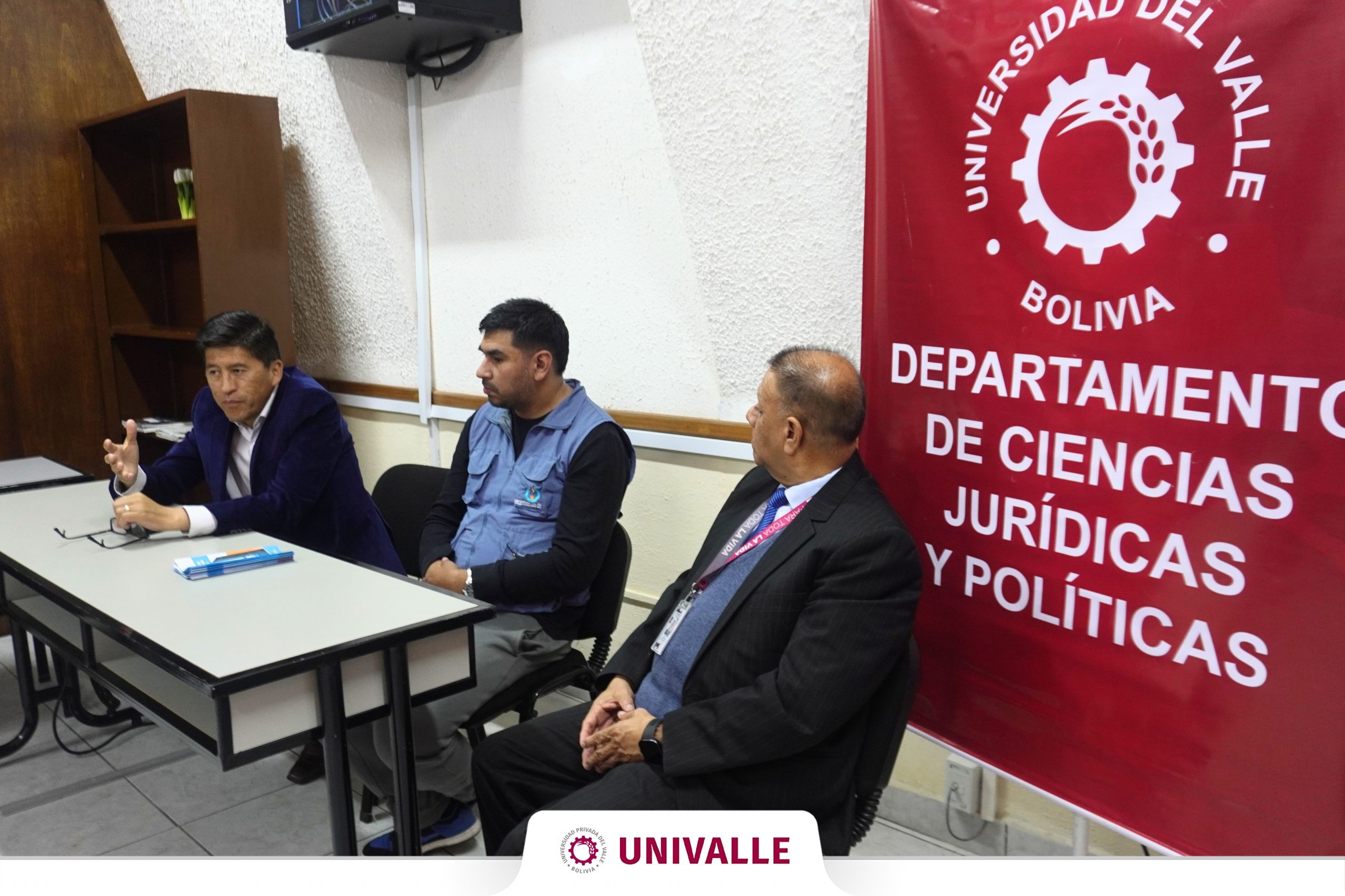 UNIVALLE SUCRE Y LA DEFENSORÍA DEL PUEBLO FORTALECEN ALIANZA PARA IMPULSAR EL VOLUNTARIADO INSTITUCIONAL
